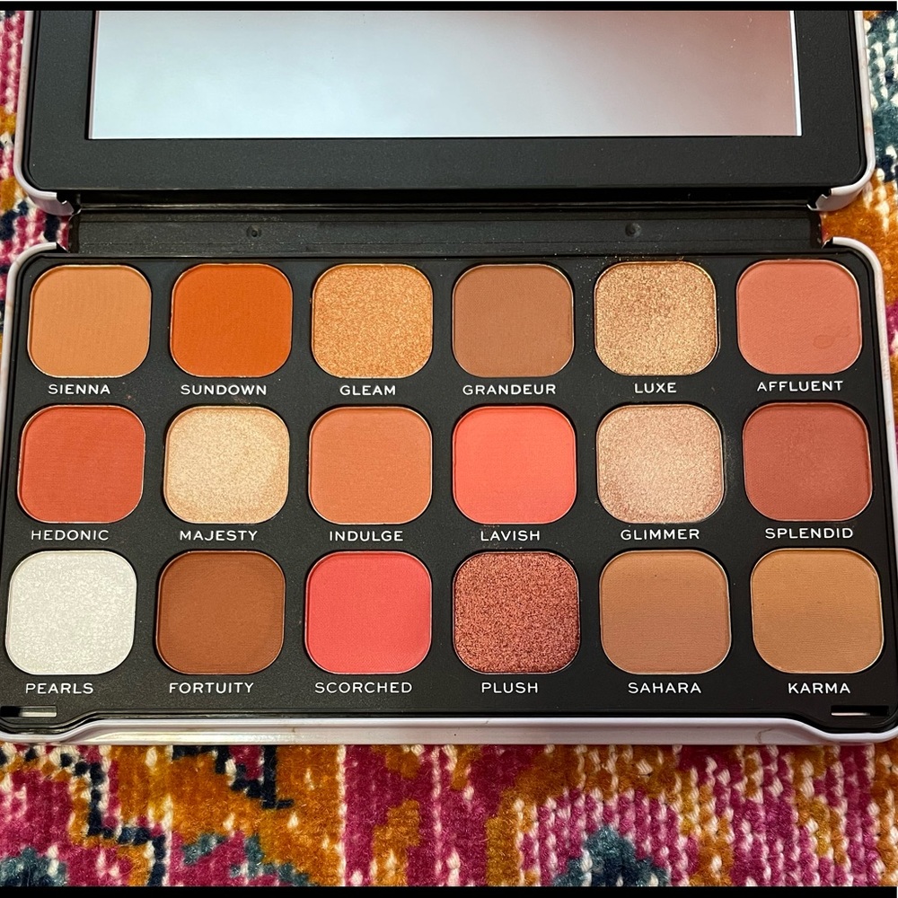 Revolution Eye Shadow Palette